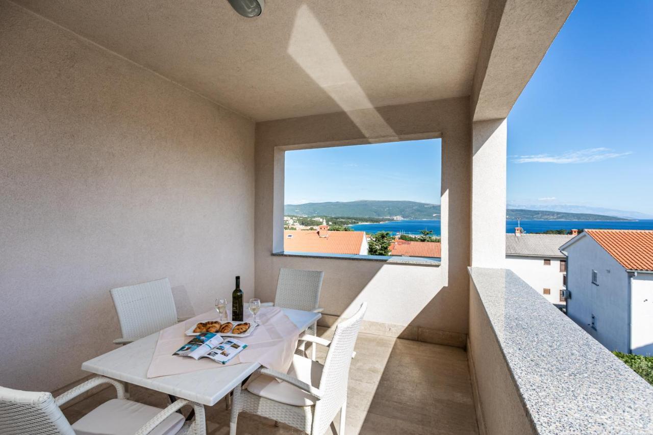 Apartments Villa Ana Krk Town Buitenkant foto