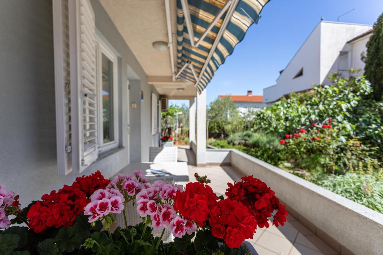 Apartments Villa Ana Krk Town Buitenkant foto